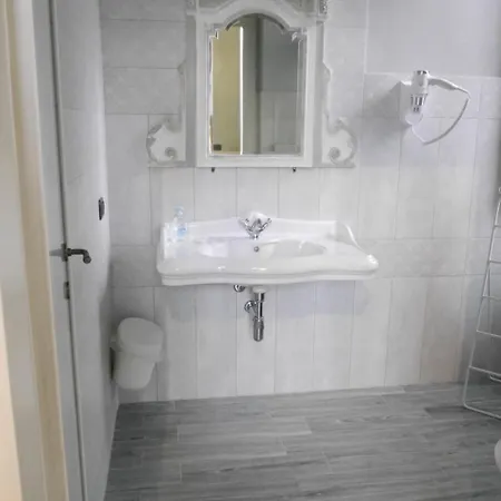 Pensjonat L'ortodellerose 4*